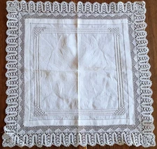 Antique Embroidered Yarn and Lace Handkerchief - 28cm x 28cm