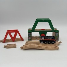Thomas Train Wooden Railway Rumbling Shaking Bridge With Accessories And Train