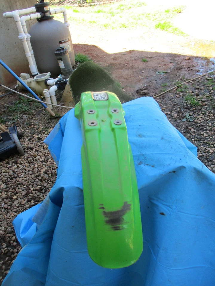 Guardabarros delantero Kawasaki KX125 2001 Foto 3 de 4