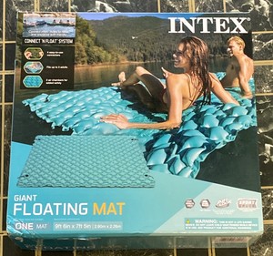giant inflatable floating mat