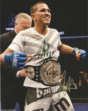 UFC Ultimate Fighting Champ Anthony Pettis Autographed Signed 8x10 Photo COA G