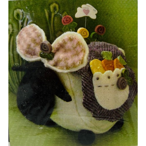 Just Another Button Company Pincushion Kit Sheep Lamb Ewe Look Fabulous NO PINS