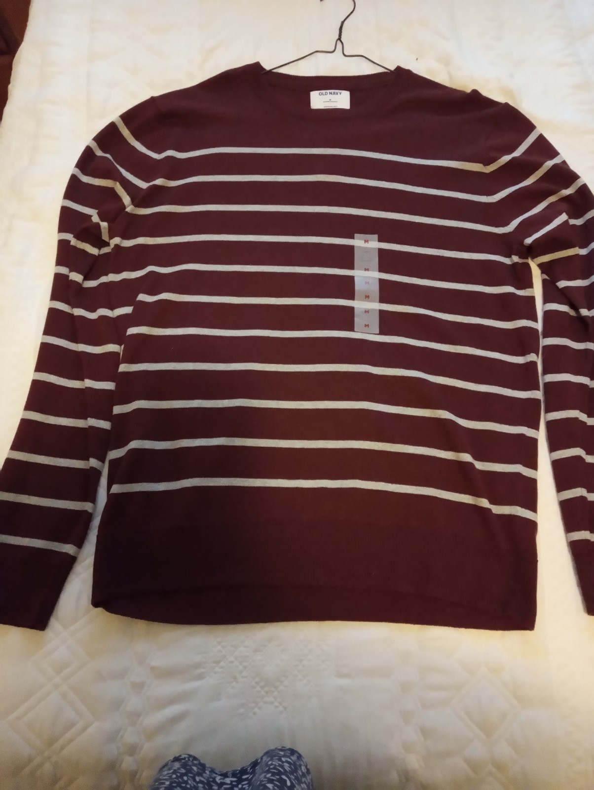 Old Navy Sweater Mens Med Pullover  Long Sleeve Burgundy Stripe Lightweight NWT