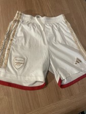 Boys Adidas Arsenal Football Shorts age 11-12