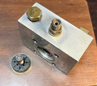 #ad #ad CAMPBELL HAUSFELD AIRLESS PAINT SPRAYER pump head assembly $39.00