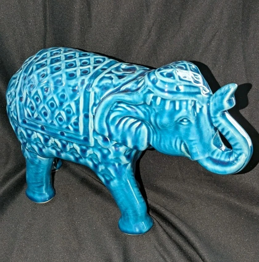 Figura Elefante de Pie Cerámica Colección Urban Trends - Azul Turquesa Foto 4 de 4