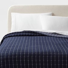 King Yarn Dye Crinkle Grid Quilt Navy Blue/Ivory - Threshold: Percale Machine