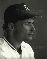 1988 Press Photo Kansas City Royals player Jim Eisenreich - afx01326