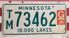 Abgelaufener MN Teller TM 73462 Minnesota Ablaufdatum '81 grün & cremefarben