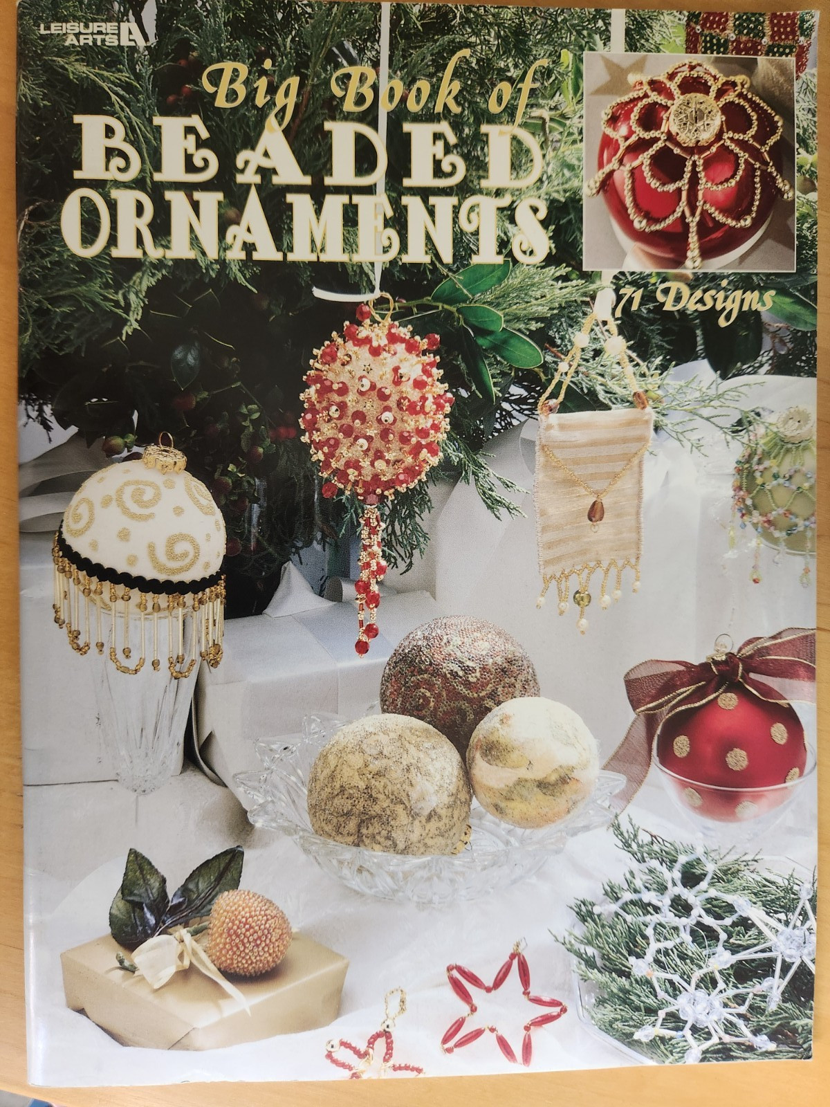 Big Book of Beaded Ornaments, Leisure Arts, 2001, 71 designs