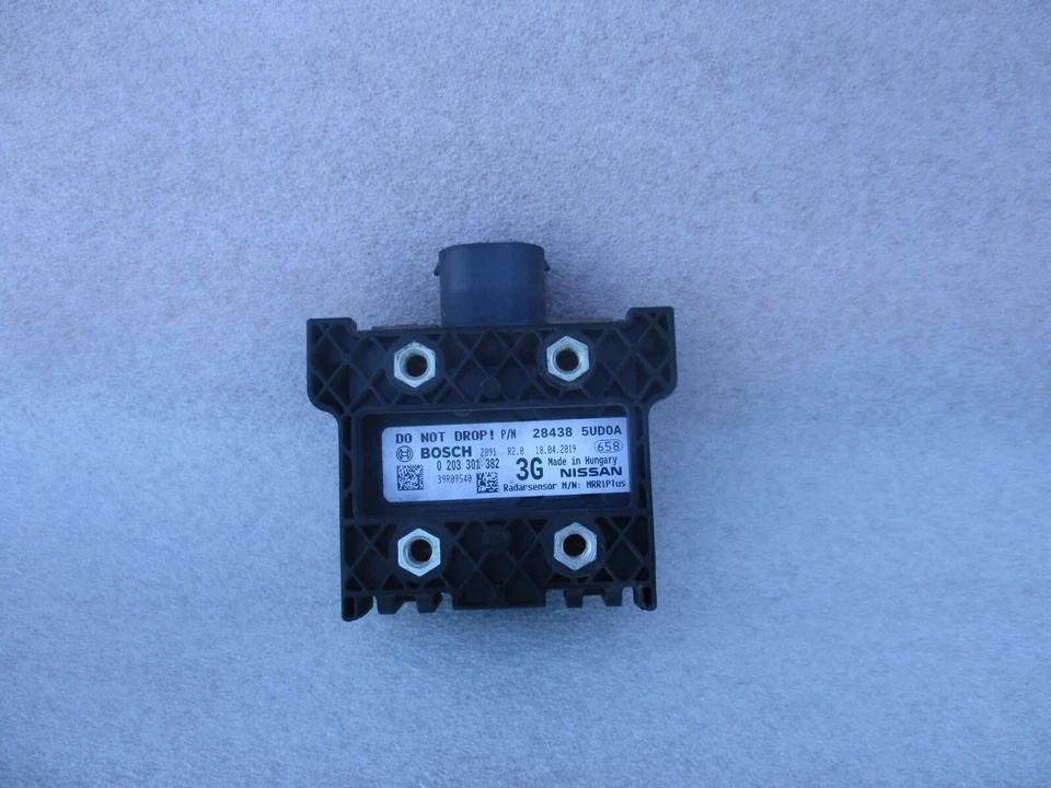 Sensor de radar de distancia Nissan Sentra 2016 2017 2018 2019 28438-5UD0A Foto 3 de 4