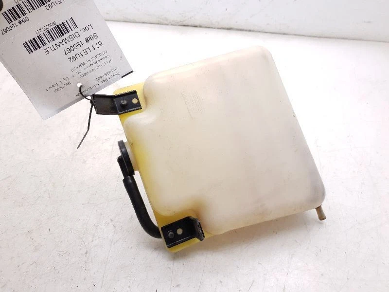 Lexus SC300 1992 3,0 L 6 cilindros depósito de refrigerante del motor Foto 2 de 4