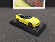 NISSAN FAIRLADY Z COUPE 2023 1/64 KYOSHO + BOOK COD. 07117Y