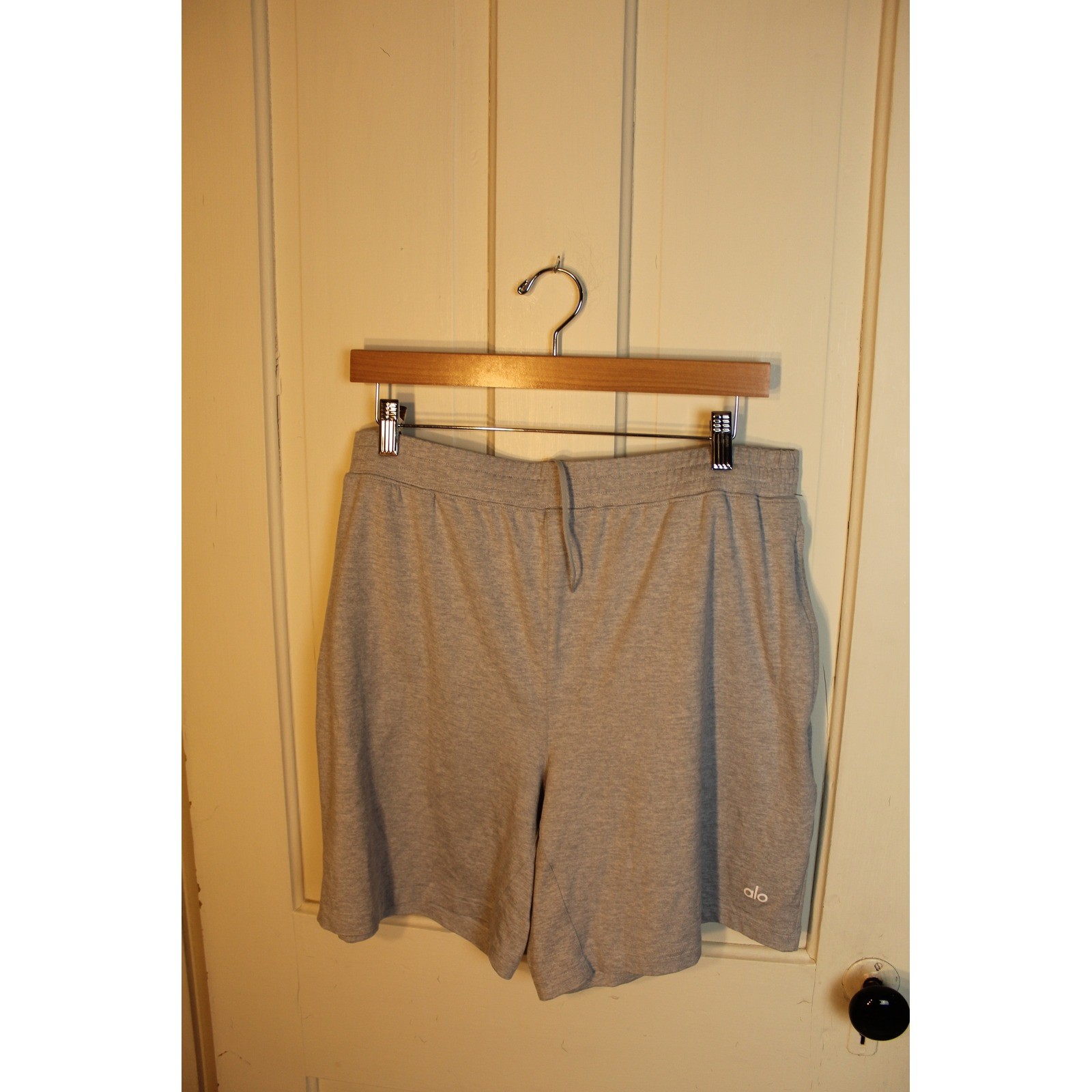 ALO Yoga Conquer React Performance Shorts Mens XL… - image 2