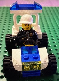 LEGO City: Police Buggy (30013);complete with Manuel; Pre-owned