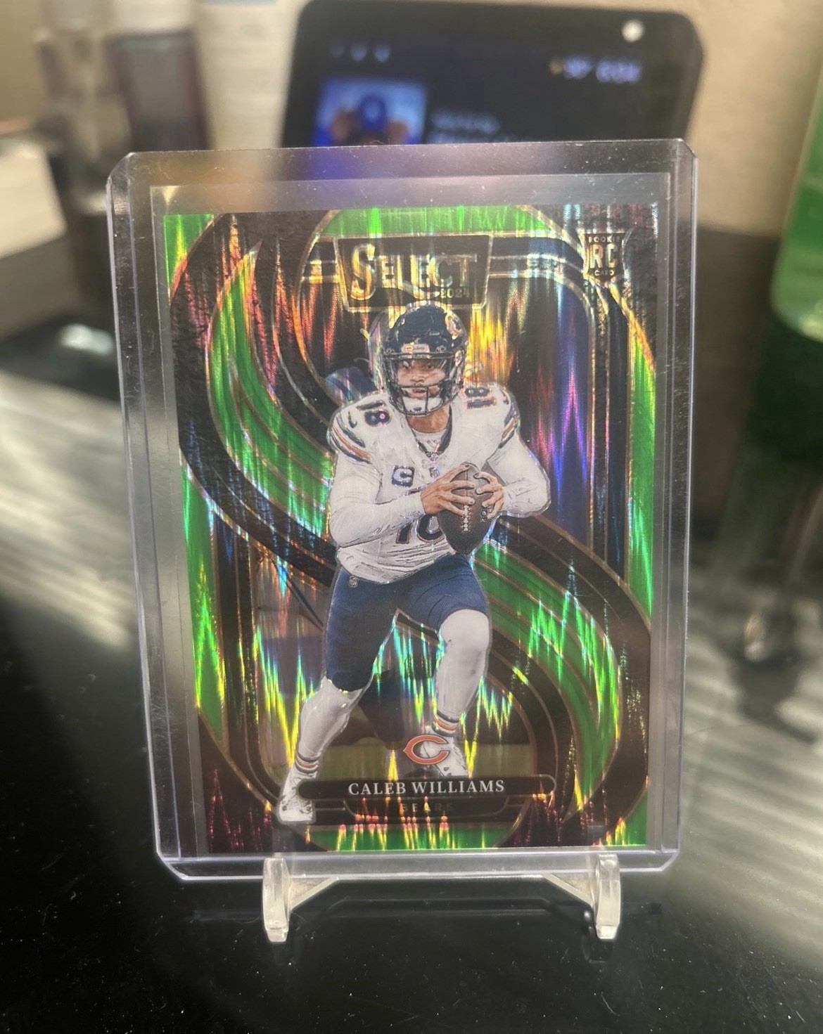 2024 Panini Select - Premier Level Caleb Williams #114 Green Shock /499 RC