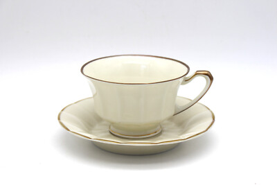 Fürstenberg Erika Goldrand Tasse mit Untertasse elfenbein