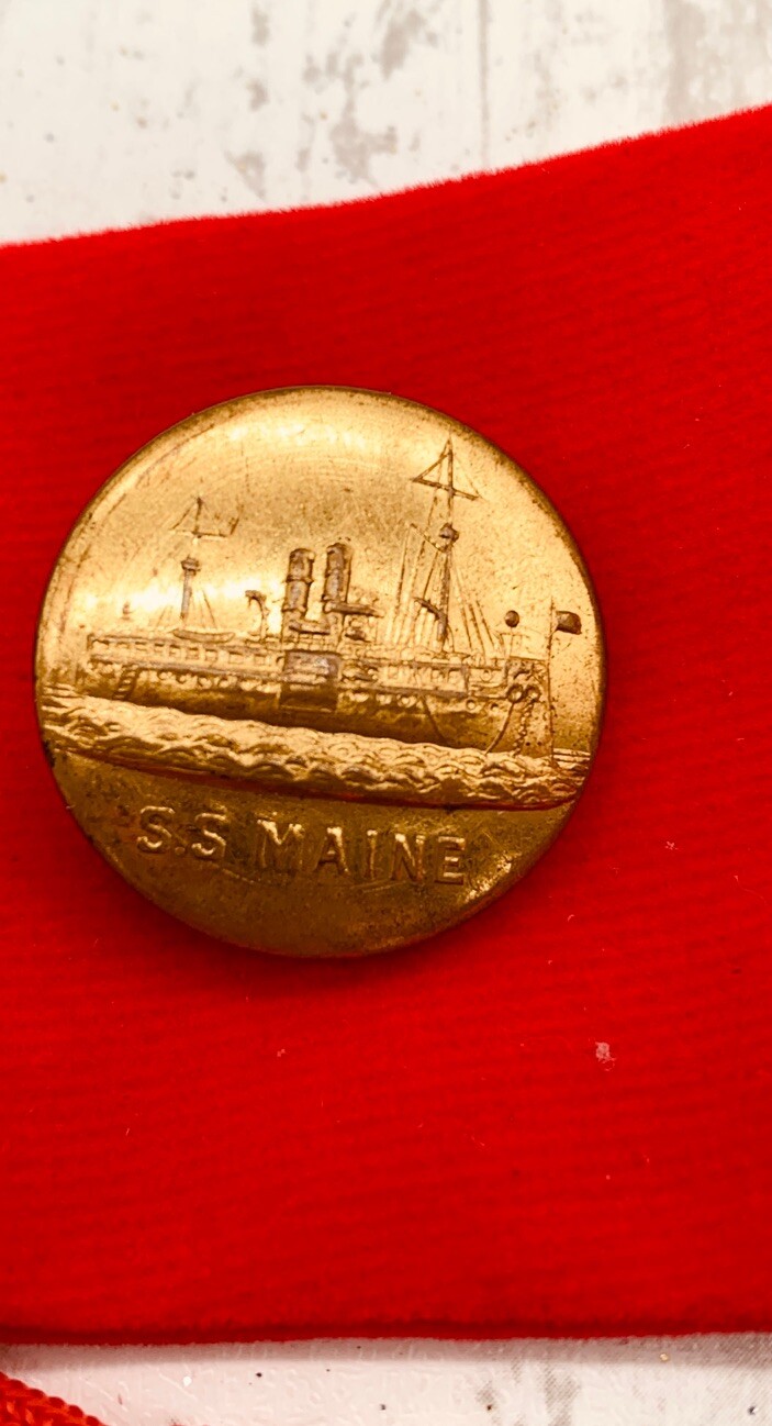 Beautiful 1898 Antique Gold S.S Main Battle Of Remembrance Button ( Rare)