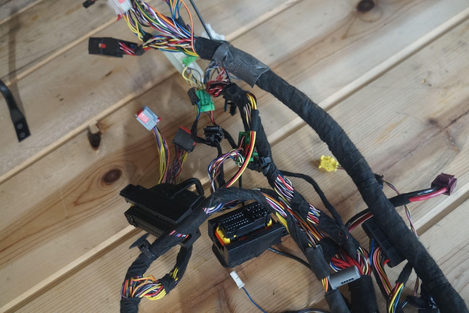 FCA Body Wiring Wire Harness Cable KY63-14401-AB Aston Martin Vantage 19 *Note*