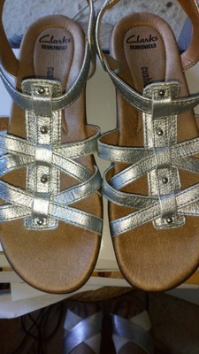 new clark sandals