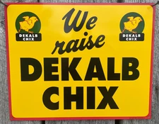 VINTAGE 1950s WE RAISE DEKALB CHIX FEED SEED 14" METAL FARM SIGN J.V PATTEN NOS