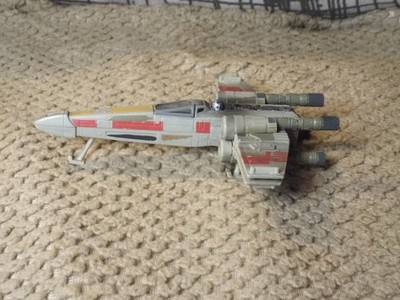 Hasbro Star Wars Luke Skywalker R2D2 X-Wing Fighter 2011 INCOMPLETE Parts Toy