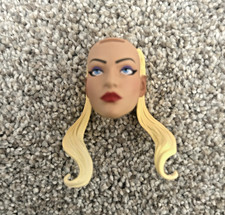 Masters of the Universe She-Ra 1 6 Scale Figure Head only by Mondo