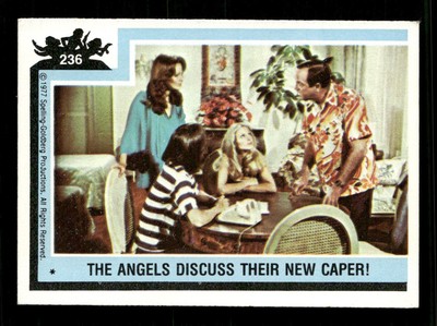 1977 Topps Charlie's Angels #236 The Angels Discuss Their New Caper!