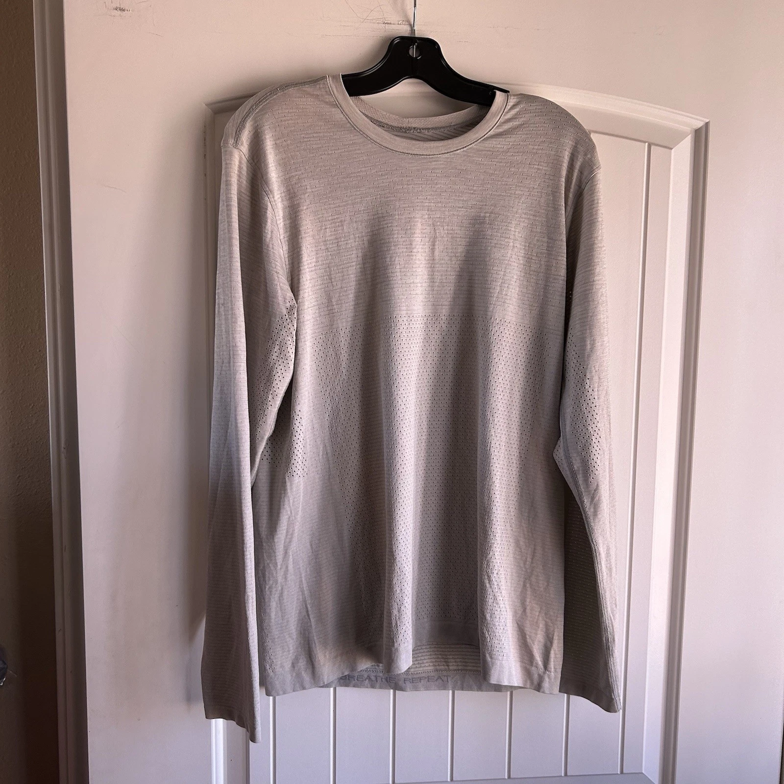 Lululemon Shirt Mens Size Medium Performance Long Sleeve Outdoor Stretch