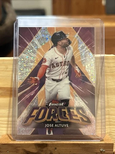 2026 Topps Finest Jose Altuve Base (RAW)