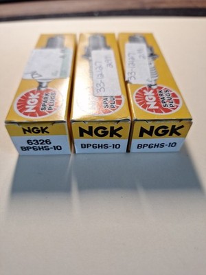 Pack Of 4 Genuine NGK Standard Spark Plugs. BP6HS-10  6326