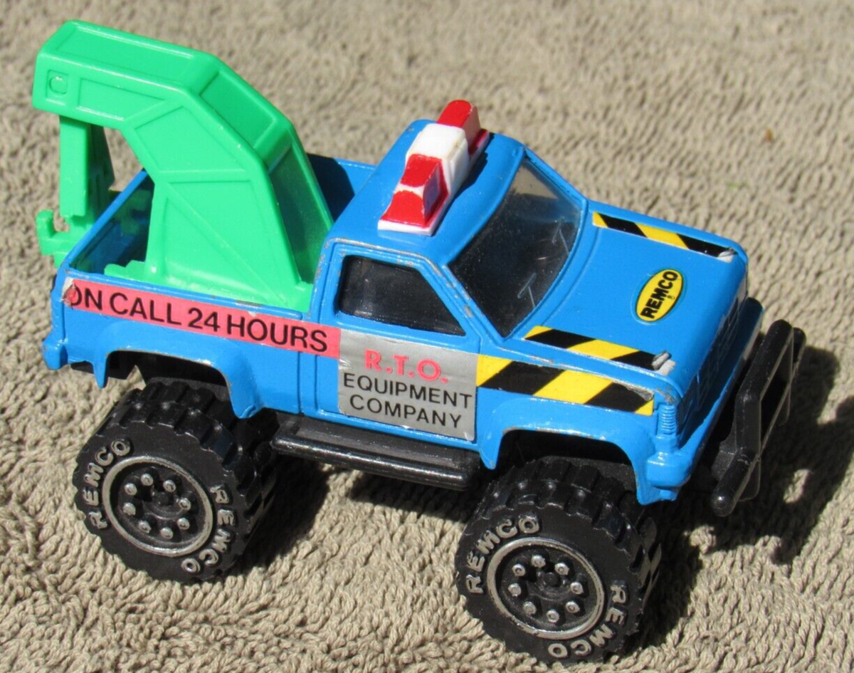 Vintage 1987 Remco Equipment Company 24 Hours Tow Truck car