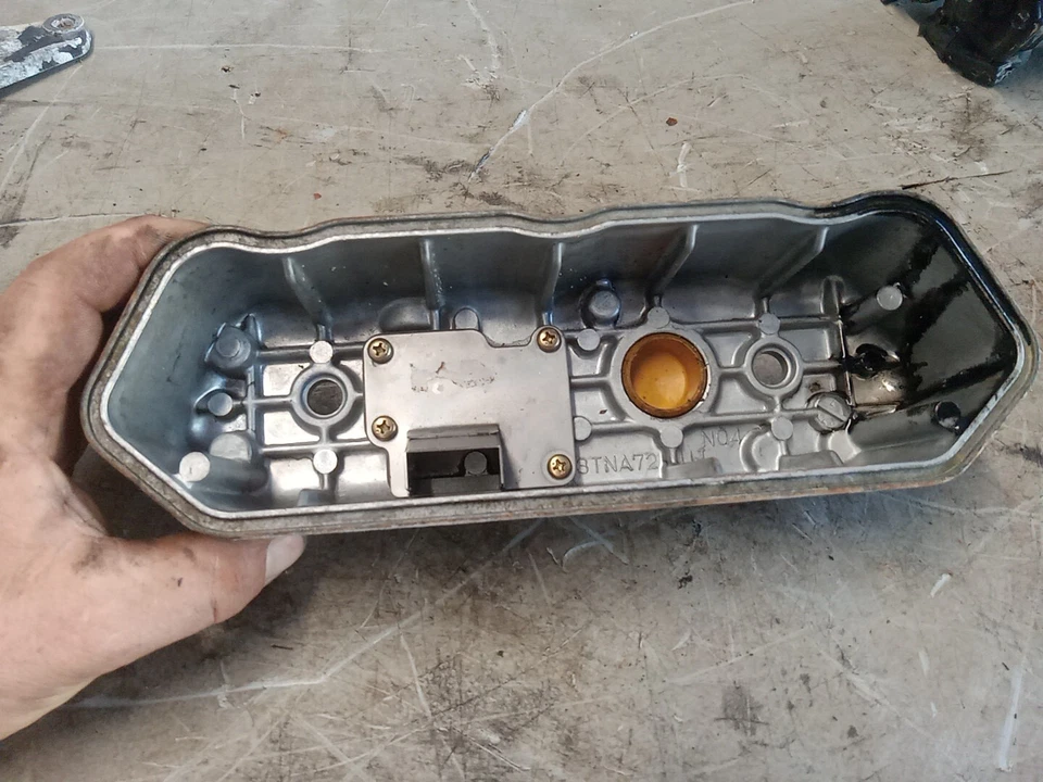 Tractor John Deere 455 * YANMAR 3TNA72UJ3 * CUBIERTA DE VÁLVULA  Foto 3 de 3