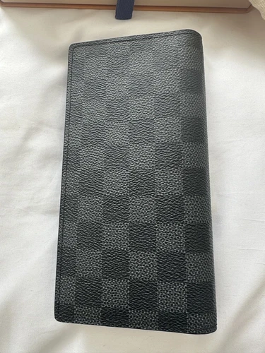 Louis Vuitton Men’s Wallet  in Damier graphite Canvas (Hot Stamped CG inside)