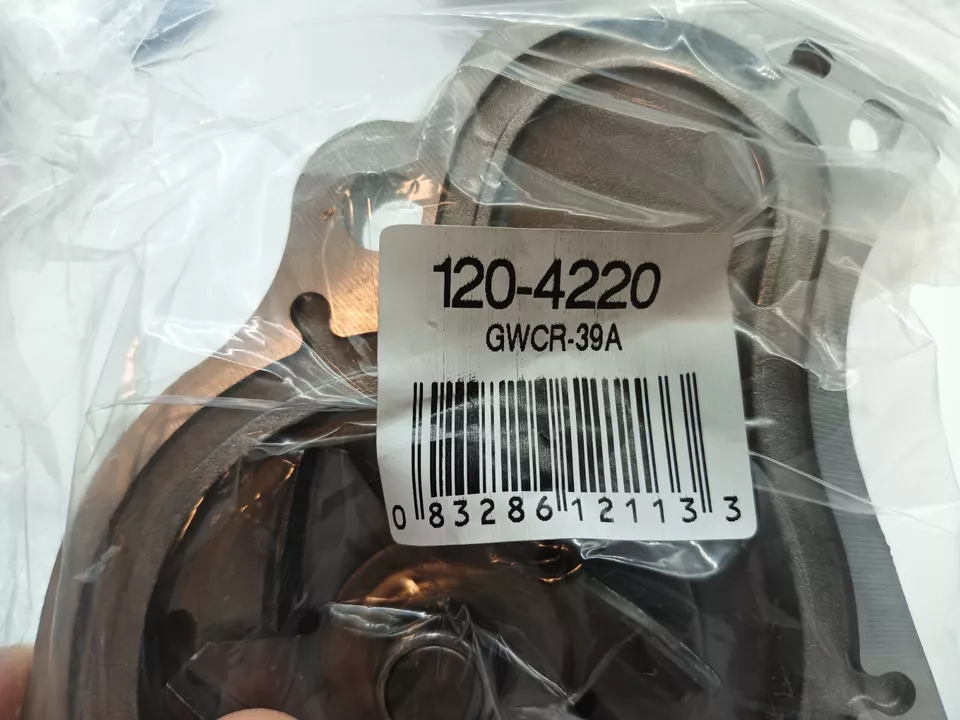 NUEVO GMB 120-4220 Repuesto Motor Refrigerante BOMBA DE AGUA para Jeep Wrangler Liberty Foto 2 de 4