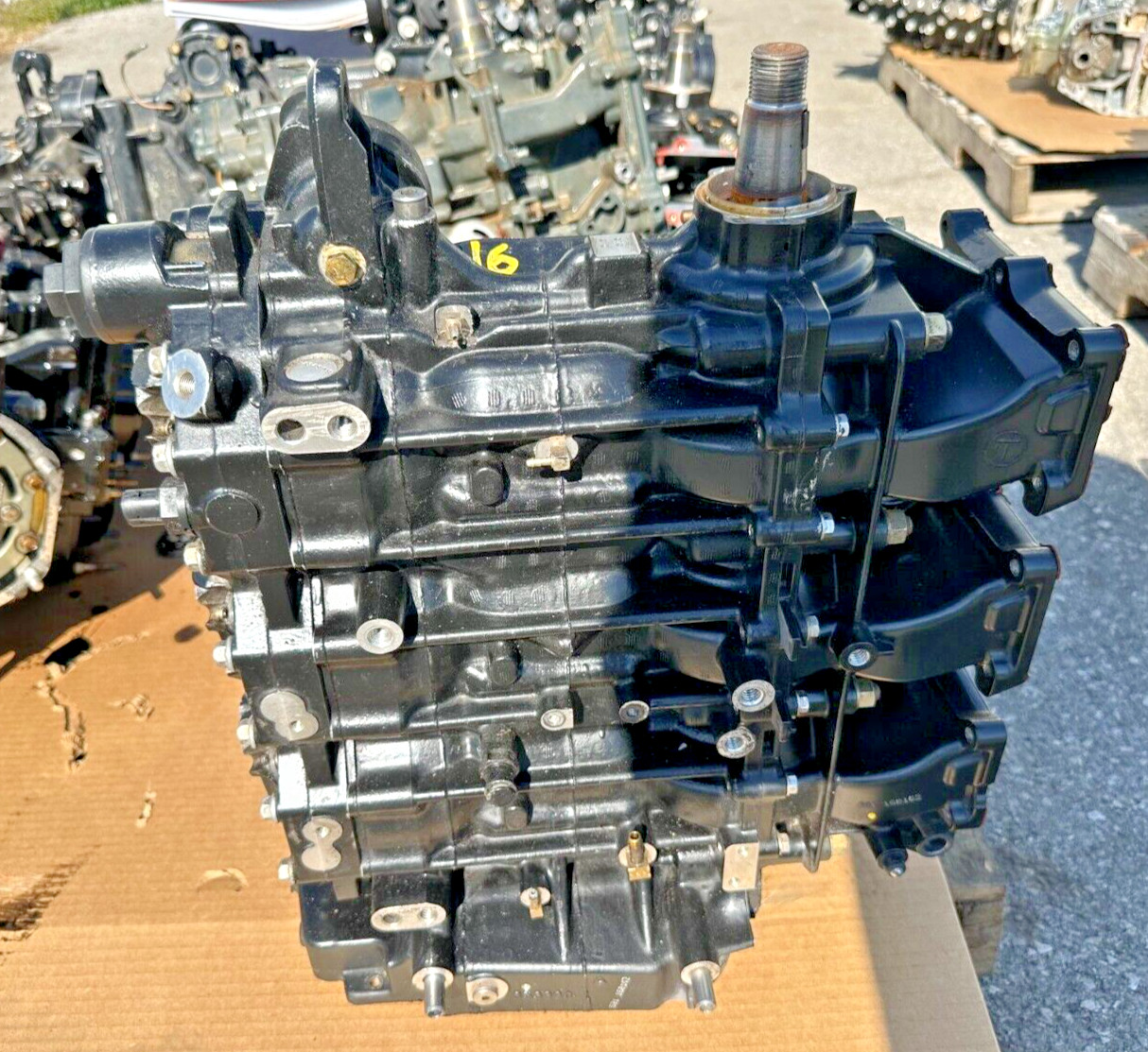 Clean Used OEM Johnson / Evinrude 2004-05 75/90 HP 3-CYL eTec Outboard Powerhead