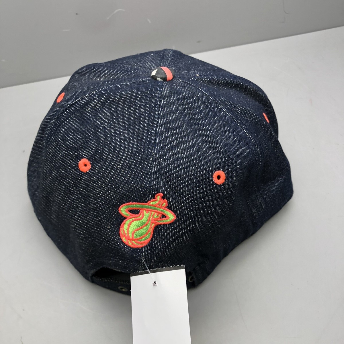 MIAMI HEAT Hat Upcycled Denim Designer Basketball Buckle Hat Miami Heat Black Denim Low Profile 59FIFTY Fitted Hat – New  main image 4