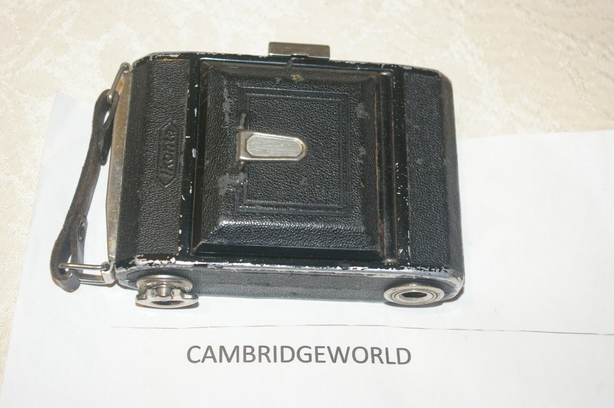 Zeiss IKON FOLDING Ikonta 75mm F4.5 ANASTIGMAT NOVAR lens medium