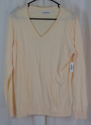 Amazon Essentials Women's Classic-Fit Lightweight V-Neck Sweater Champagne Large