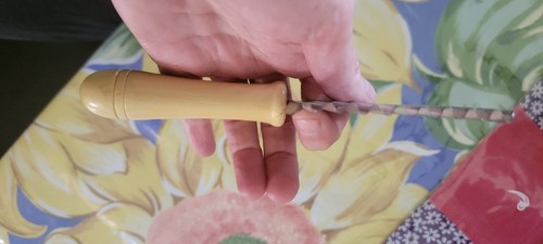 3 VINTAGE CRINKLE CUTTERS POTATO VEGGIE WOODEN HANDLE MINT GREEN, YELLOW, RED - Picture 6 of 9