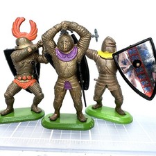 Vintage Britains Deetail Medieval Golden Knights Toy Figures with Accessories