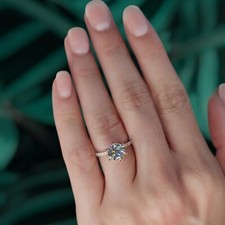 Engagement 18k Yellow Gold Diamond Ring Lab Grown Round 2.5 Carat IGI E F VS