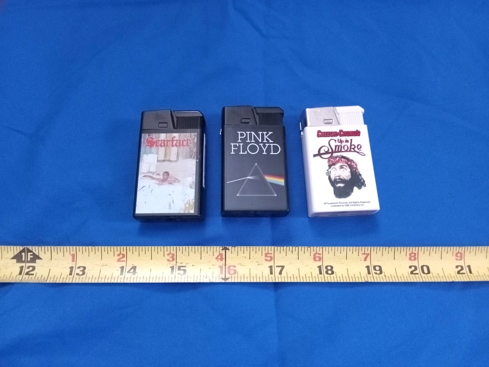 pink floyd, scarface, & cheech & chong plastic lighters, all work. lot of 3.