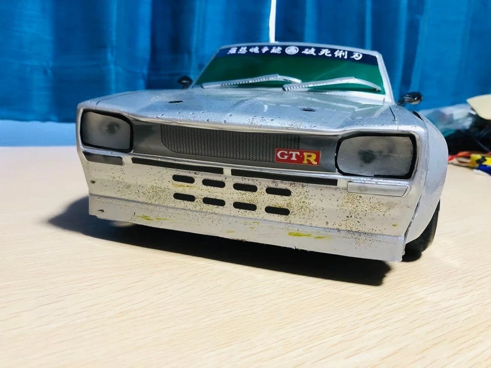 Tamiya RC auto solo carrozzeria GTR berlina argento scala 1/10 - Immagine 2 di 4