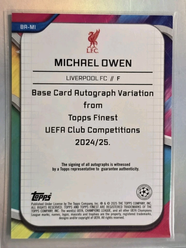 2024-25 Topps Finest UCC Fútbol Michael Owen Rosa Refractor Automático/75 Liverpool Foto 2 de 2