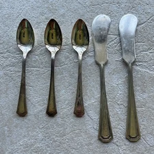 National Silver Co. One Pattern Silverplate Butter Spreader/Demitasse Spoon Lot