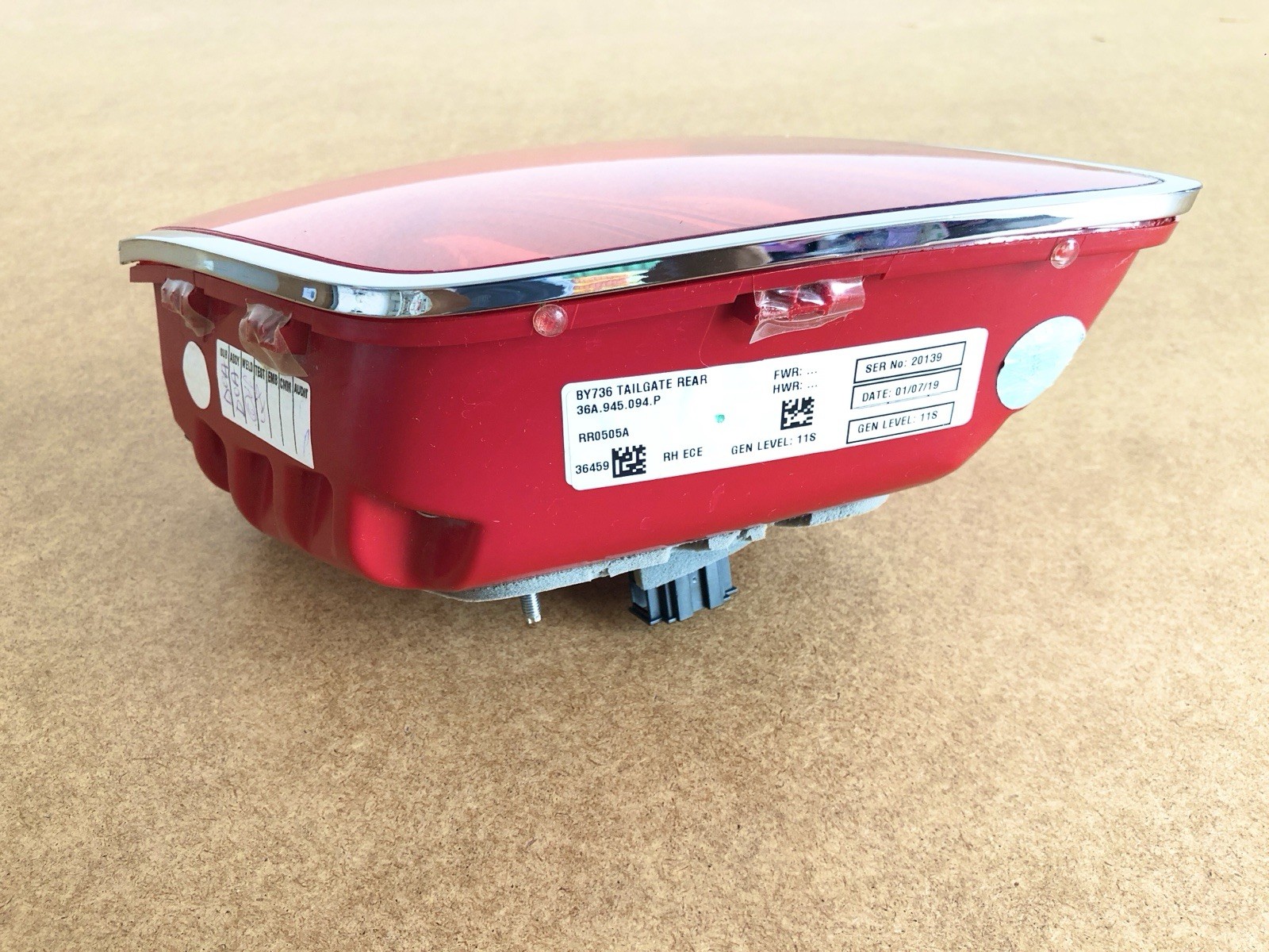Bentley Bentayga 2016-2019 Rear Right Inner Tail light Yellow P/N 36A945094P