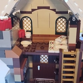 LEGO Creator Expert: Santa's Workshop 10245 Christmas Winter Village incomplete