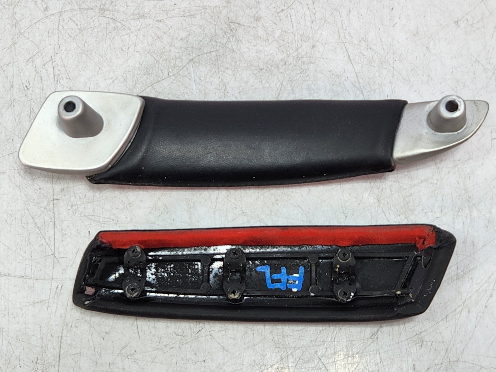 ✅ 11-16 OEM Ferrari FF Front Left Driver Side Interior Door Trim Pull Handle