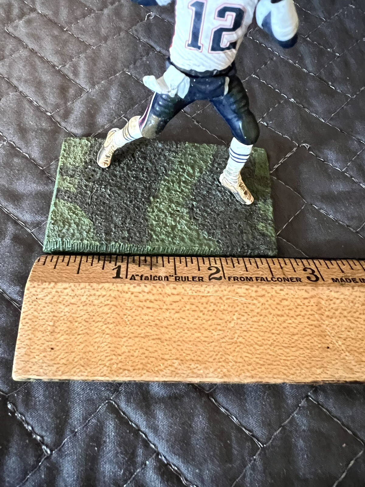2007 MCFARLANE NFL FOOTBALL PATRIOTS QB TOM BRADY 3" INCH LOOSE FIGURE w/Base